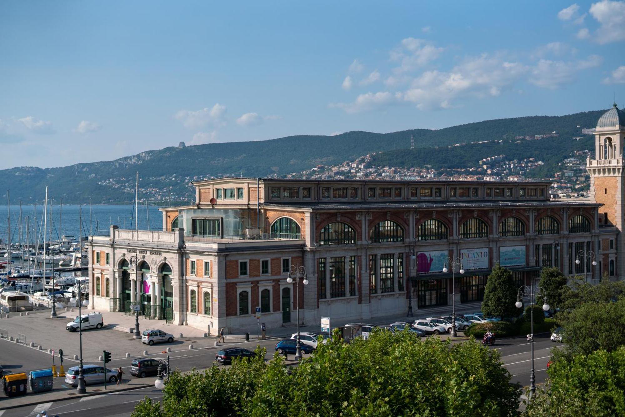 Controvento Hostel Trieste Exterior photo